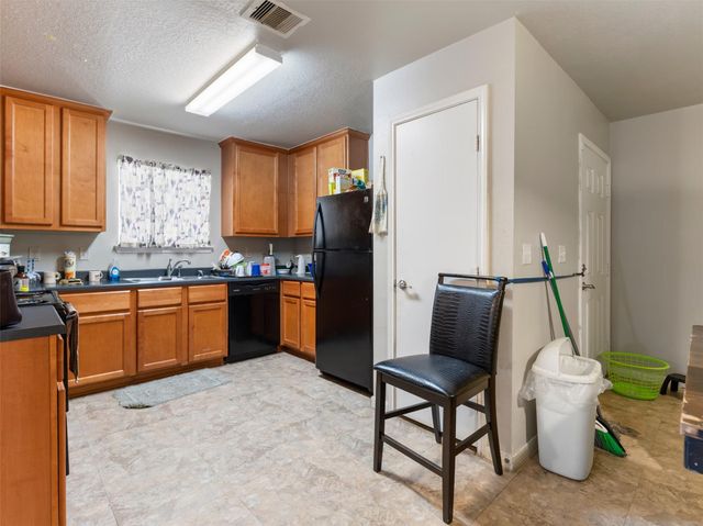 3004 Avenue D, Bay City, TX 77414