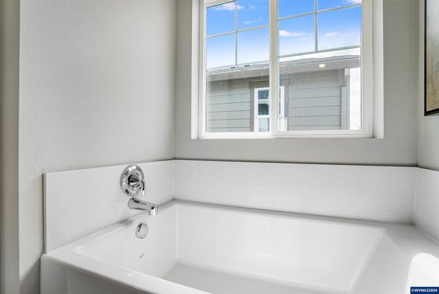 3685 SE 83rd Av, Hillsboro, OR 97123