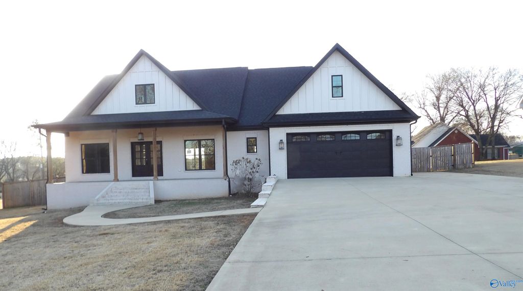 2251 County Road 91, Rogersville, AL 35652