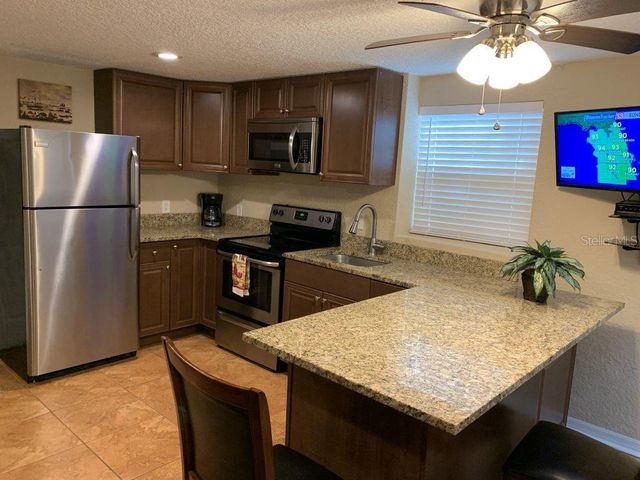 2512 MUSSELWHITE AVENUE 3, Orlando, FL 32804