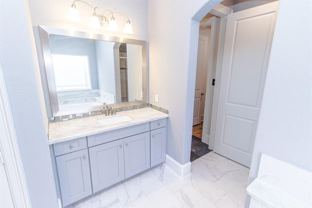 9723 Lauren Briar Lane, Humble, TX 77396