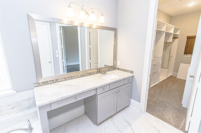 9723 Lauren Briar Lane, Humble, TX 77396