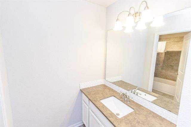 9723 Lauren Briar Lane, Humble, TX 77396