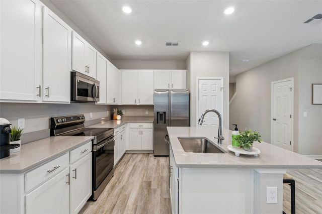 469 SILVERBELL TRAIL, St Cloud, FL 34771