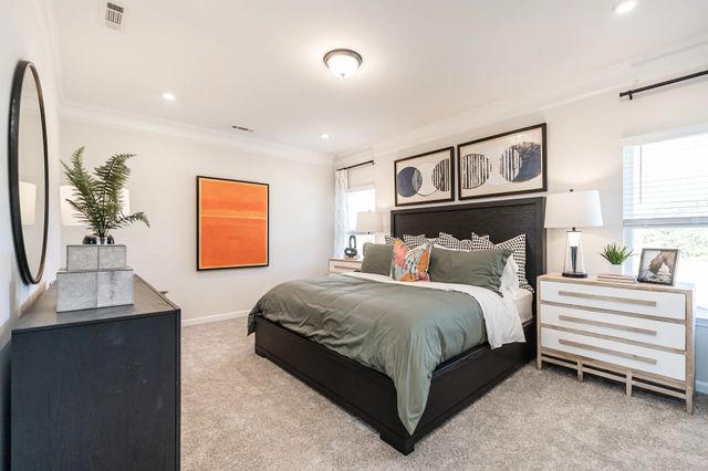 613 Nightengale Ridge Dr, Columbia, TN 38401