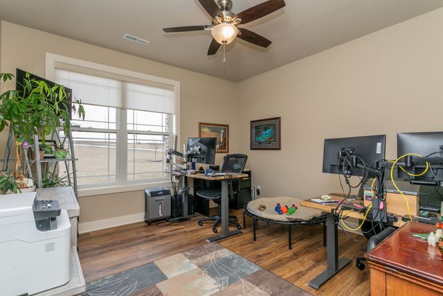 11033 E TIMMONS RD, Centralia, MO 65255