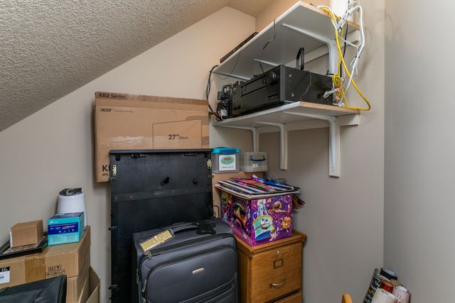 11033 E TIMMONS RD, Centralia, MO 65255