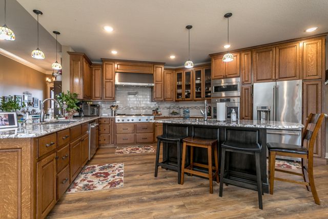 11033 E TIMMONS RD, Centralia, MO 65255