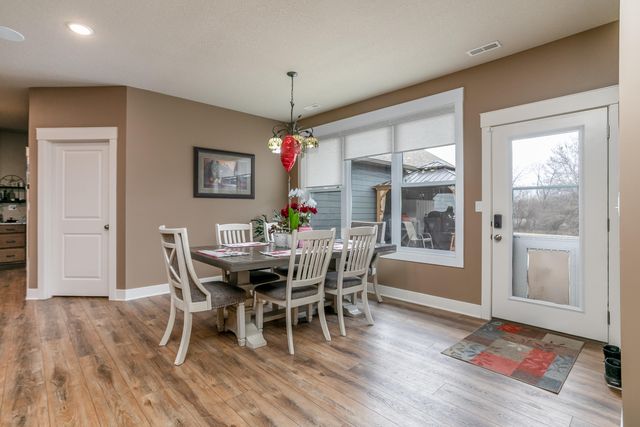 11033 E TIMMONS RD, Centralia, MO 65255