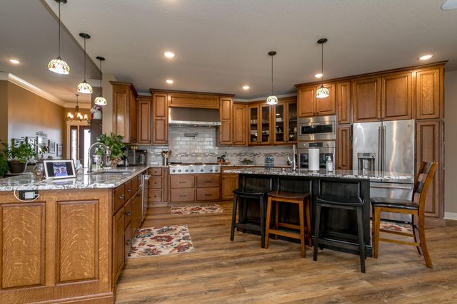 11033 E TIMMONS RD, Centralia, MO 65255