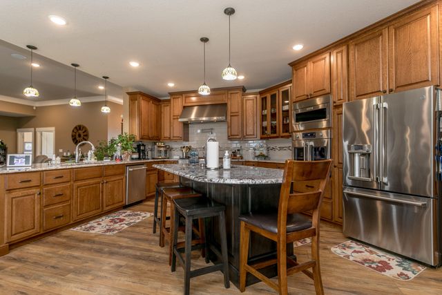 11033 E TIMMONS RD, Centralia, MO 65255