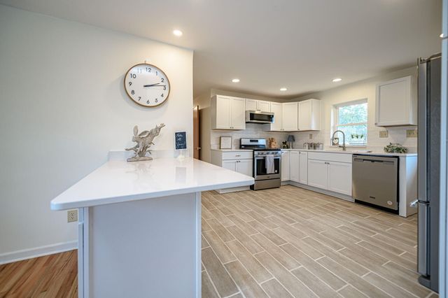 910 E ST. EUNICE RD, Fulton, MO 65251