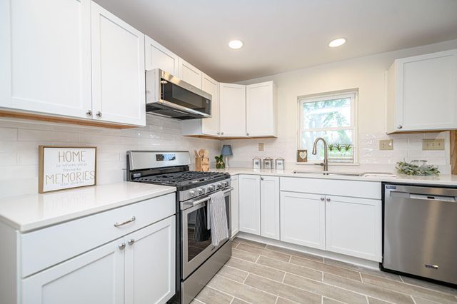 910 E ST. EUNICE RD, Fulton, MO 65251