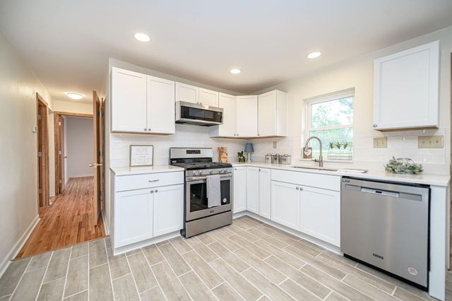 910 E ST. EUNICE RD, Fulton, MO 65251