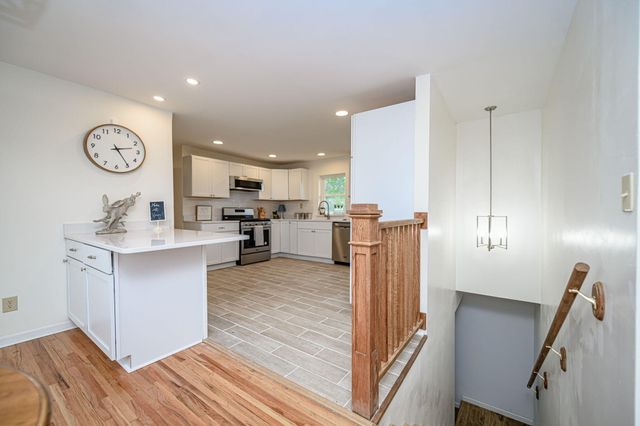 910 E ST. EUNICE RD, Fulton, MO 65251