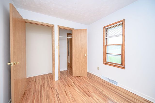 910 E ST. EUNICE RD, Fulton, MO 65251