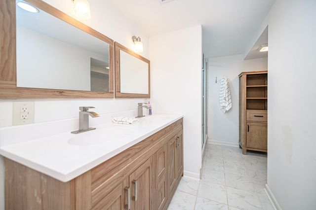 910 E ST. EUNICE RD, Fulton, MO 65251