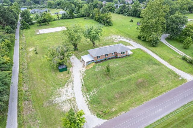 910 E ST. EUNICE RD, Fulton, MO 65251