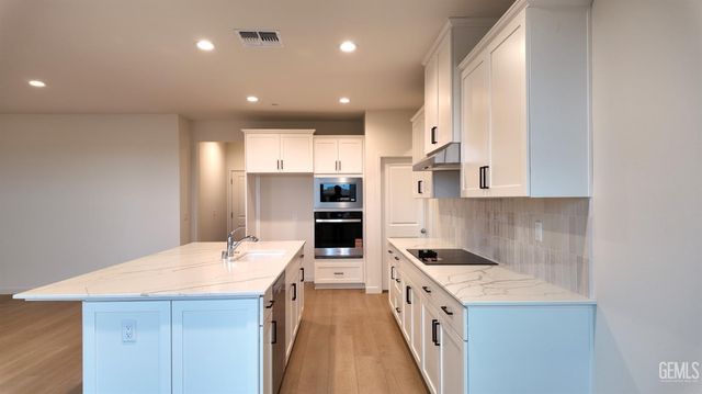 7402 Cryosphere Street, Bakersfield, CA 93311