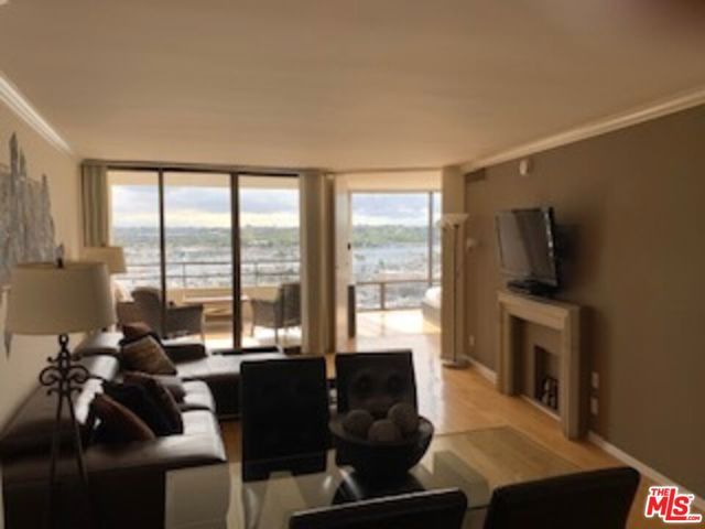 4314 Marina City 1028, Marina Del Rey, CA 90292