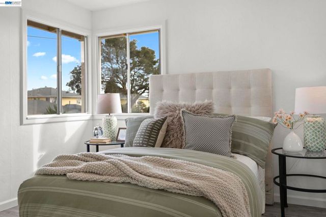 1815 Second Street, Alameda, CA 94501