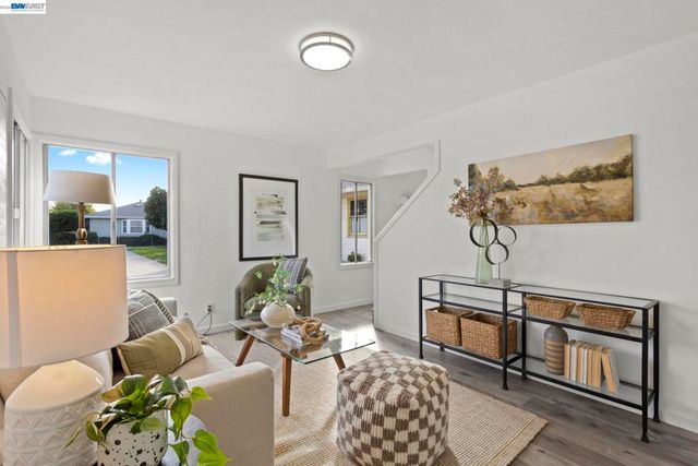 1815 Second Street, Alameda, CA 94501