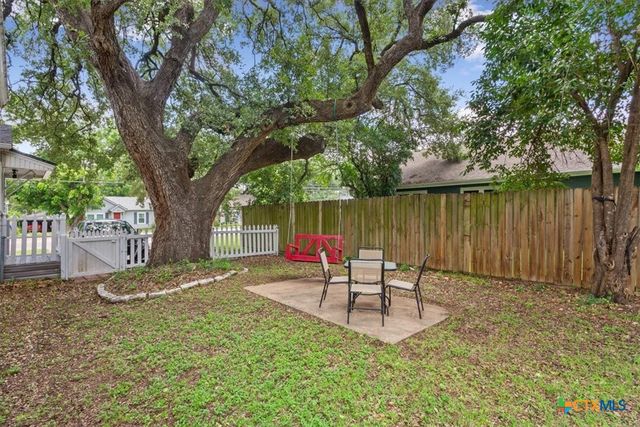 425 E 13th Avenue, Belton, TX 76513