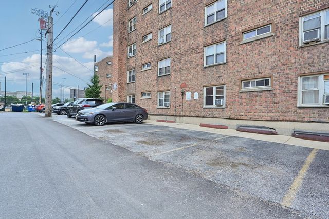 2142 W Rosemont Avenue 1A, Chicago, IL 60659