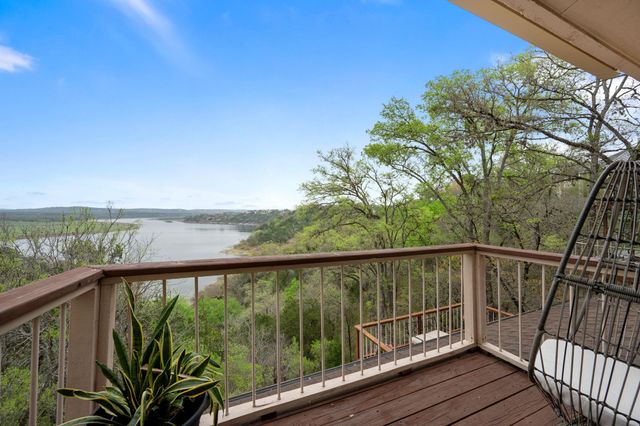 403 Coventry RD, Spicewood, TX 78669