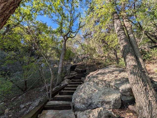 403 Coventry RD, Spicewood, TX 78669