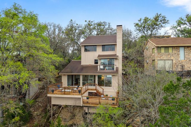 403 Coventry RD, Spicewood, TX 78669