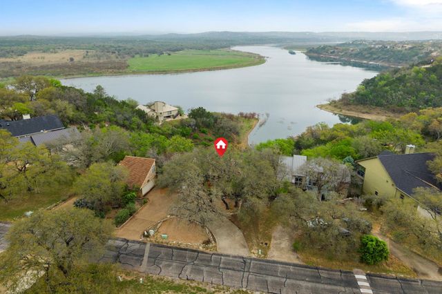 403 Coventry RD, Spicewood, TX 78669