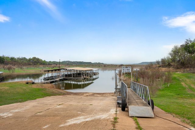 403 Coventry RD, Spicewood, TX 78669