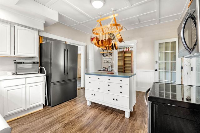 11 Pine Street, Franklin, NH 03235