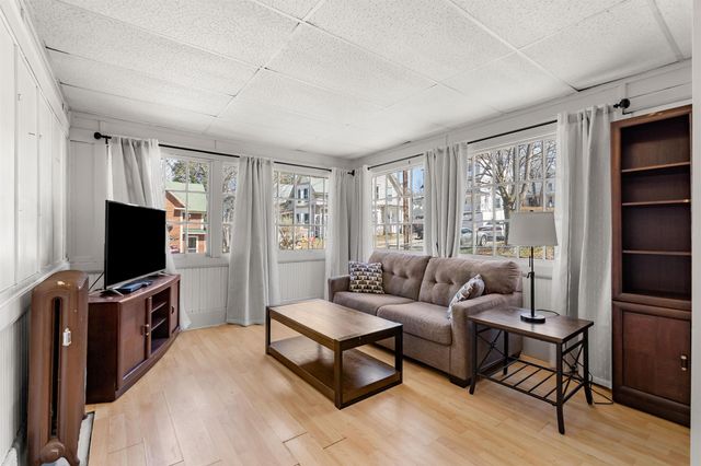 11 Pine Street, Franklin, NH 03235
