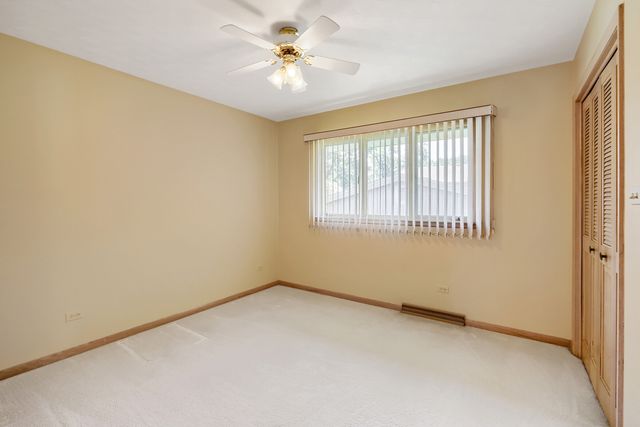 2630 Somerset Drive, Westchester, IL 60154