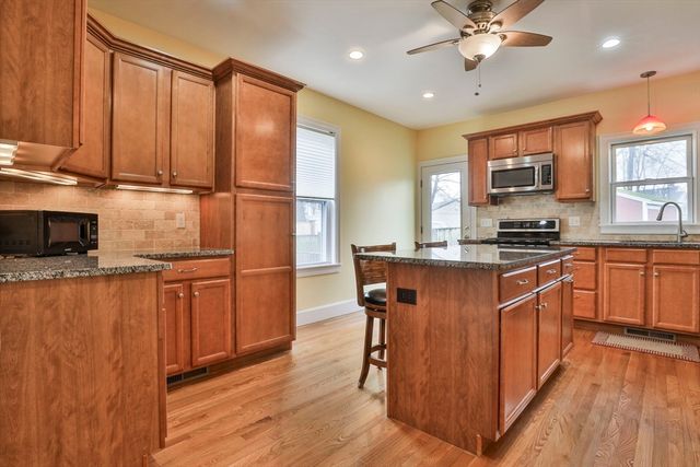 24 Austin St, Milton, MA 02186