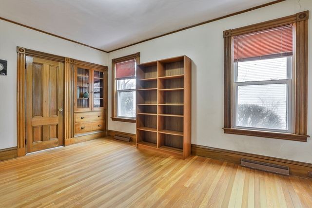 24 Austin St, Milton, MA 02186