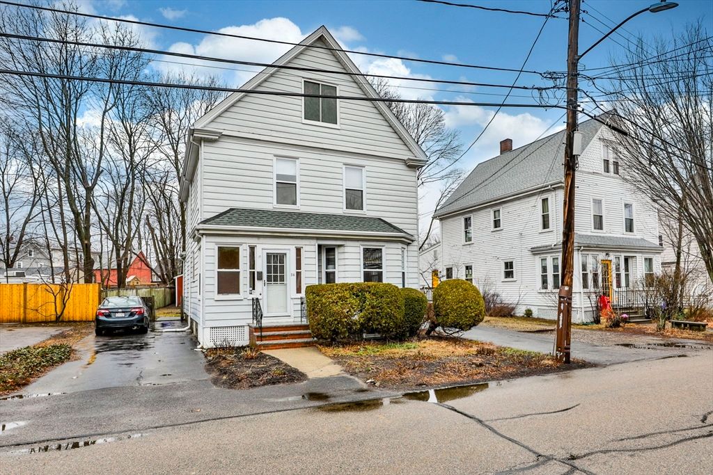 24 Austin St, Milton, MA 02186
