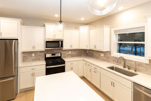 41 Brookstone Circle, Bloomington, IL 61704