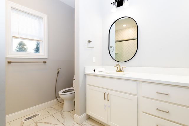 41 Brookstone Circle, Bloomington, IL 61704