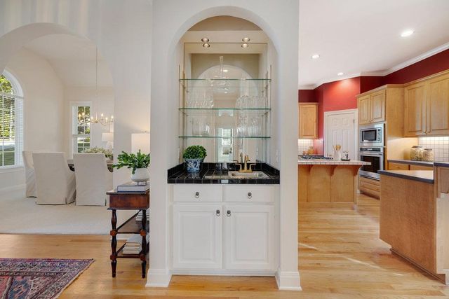 4205 Love Bird LN, Austin, TX 78730