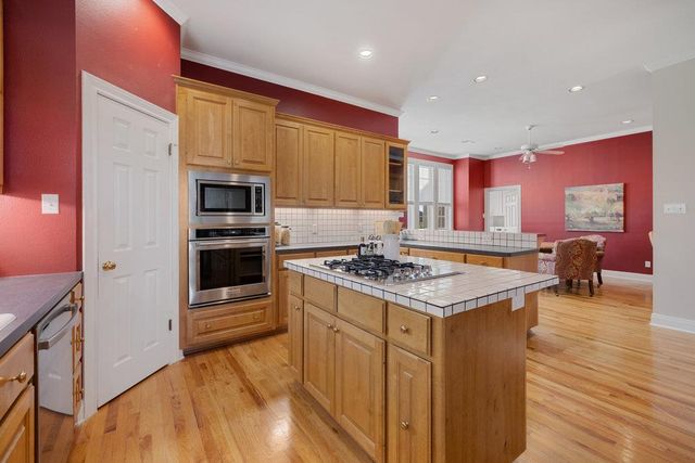 4205 Love Bird LN, Austin, TX 78730