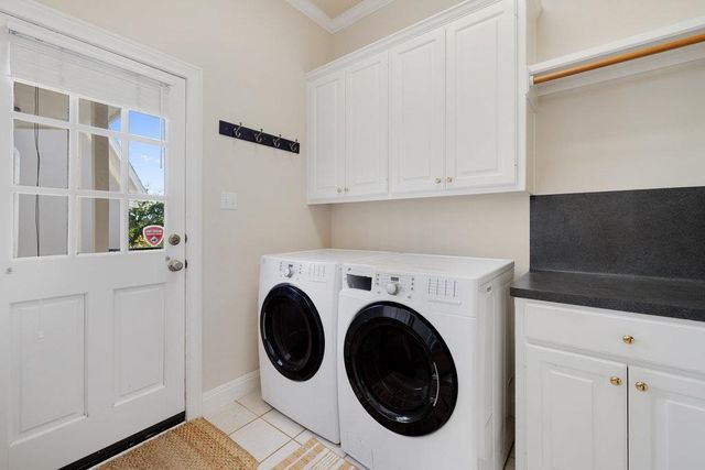 4205 Love Bird LN, Austin, TX 78730