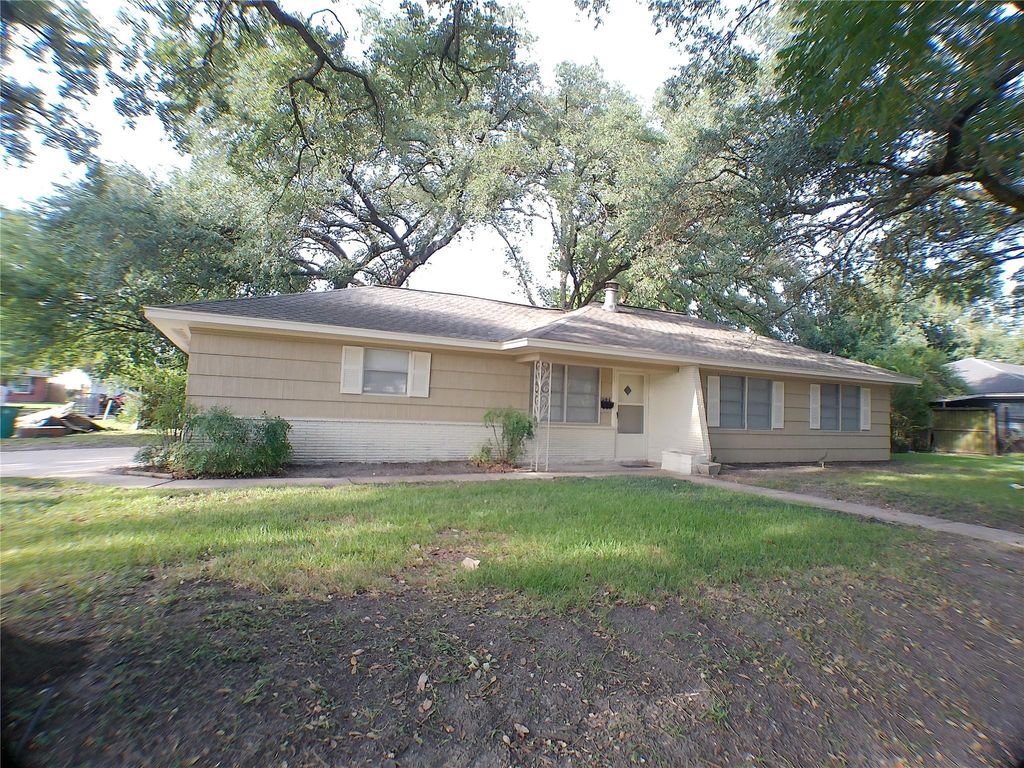 601 Fresa Road, Pasadena, TX 77502