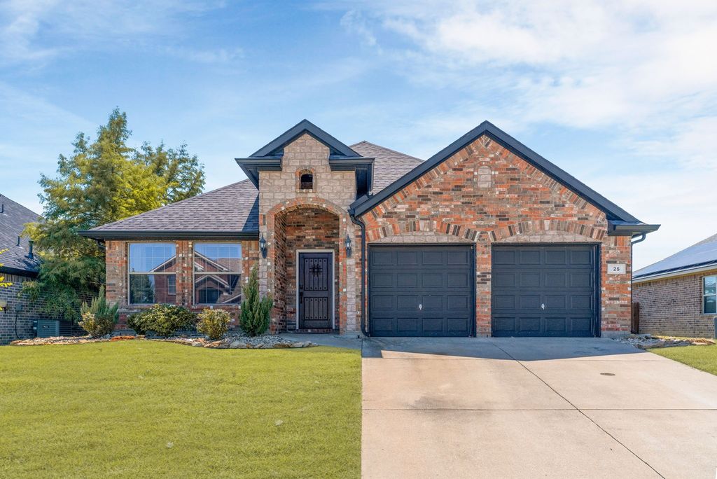 25 S Highland Drive, Sanger, TX 76266