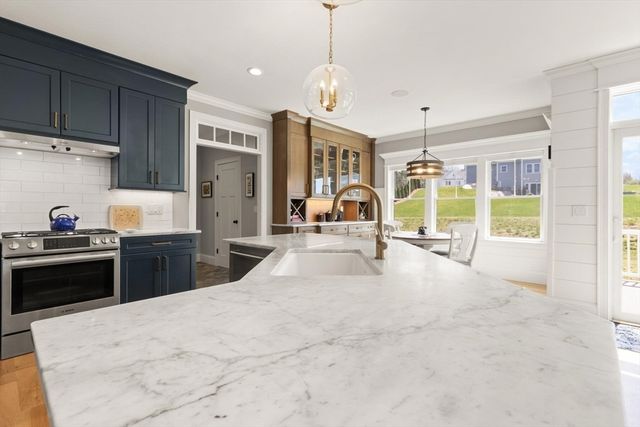 300 Lafayette Ave, Wrentham, MA 02093