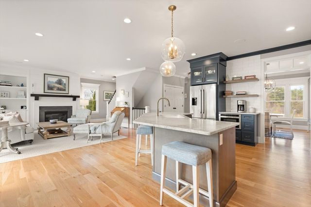 300 Lafayette Ave, Wrentham, MA 02093