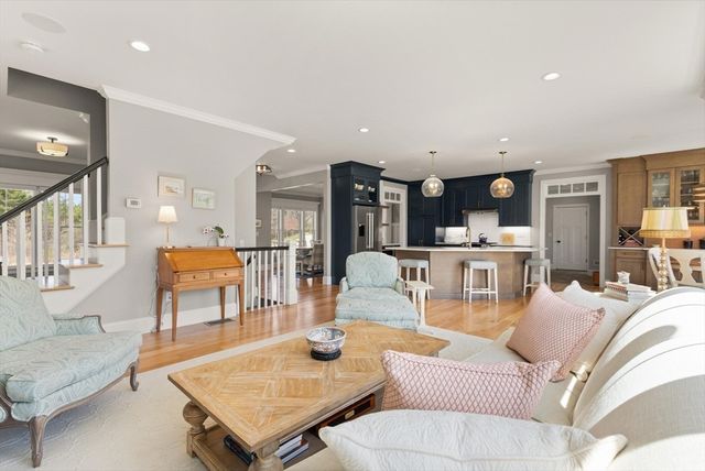 300 Lafayette Ave, Wrentham, MA 02093