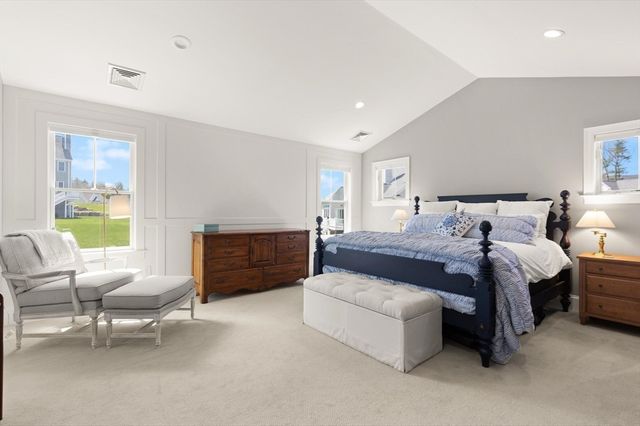 300 Lafayette Ave, Wrentham, MA 02093